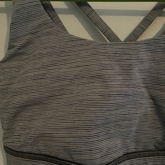 Lululemon Heathered gray energy bra - Picture 4 of 5